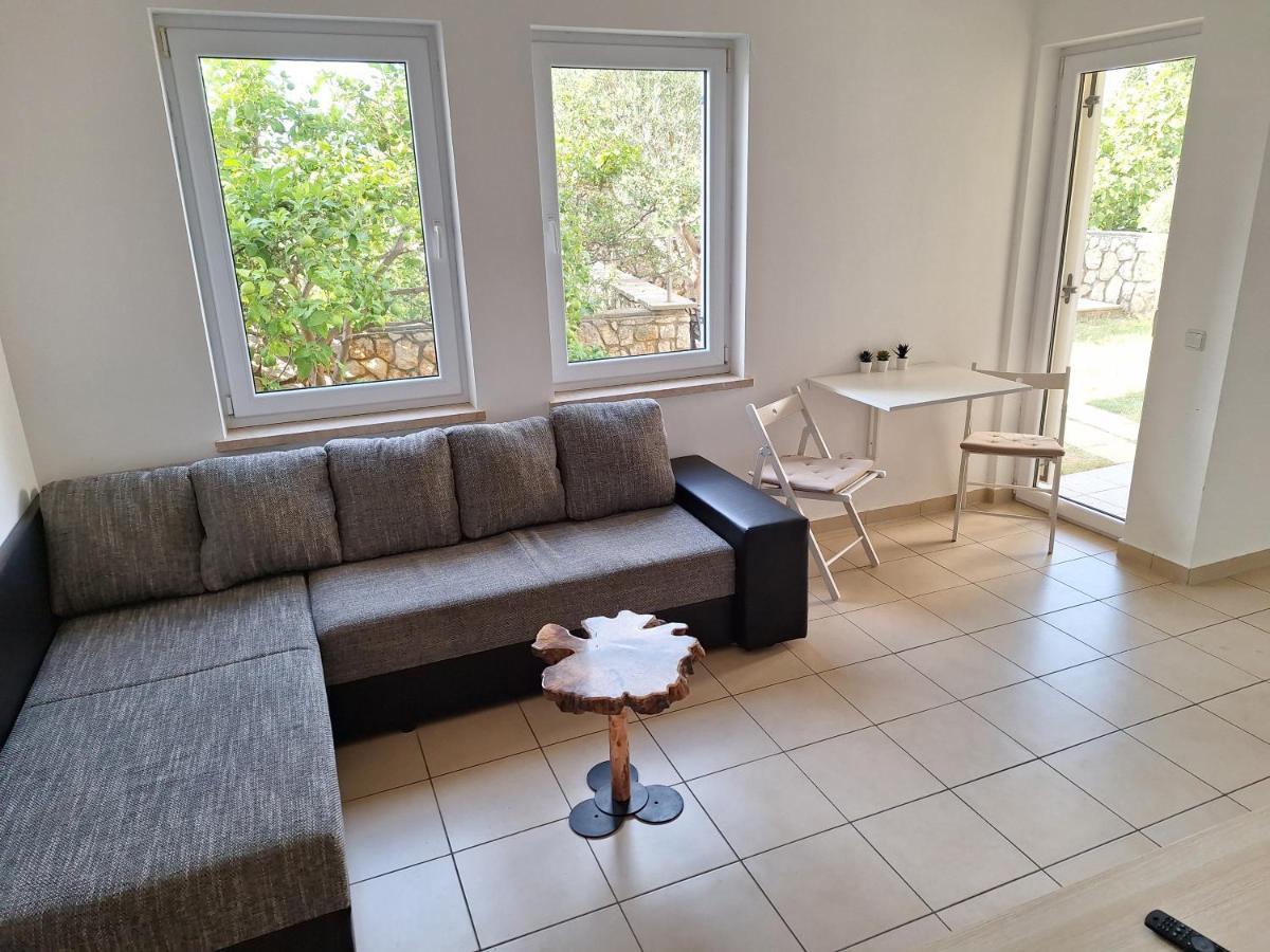 Nico Apartment โนวาลยา ภายนอก รูปภาพ